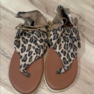 Beige Sandals with Leopard Print